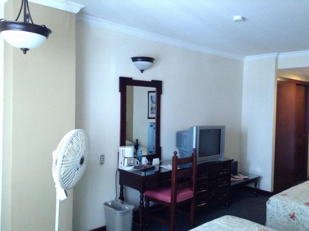 Hotel Real De Uruapan Uruapan  객실 사진